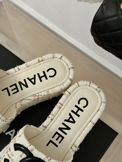 CLASSIC SLIPPERS THICK SOLE IN WHITE MIX BROWN TWEED