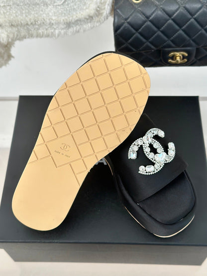 SLIPPERS THICK SOLE IN BLACK SATIN