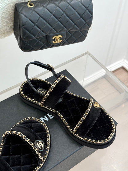 FLAT CHAIN HEART SANDAL IN BLACK VELVET