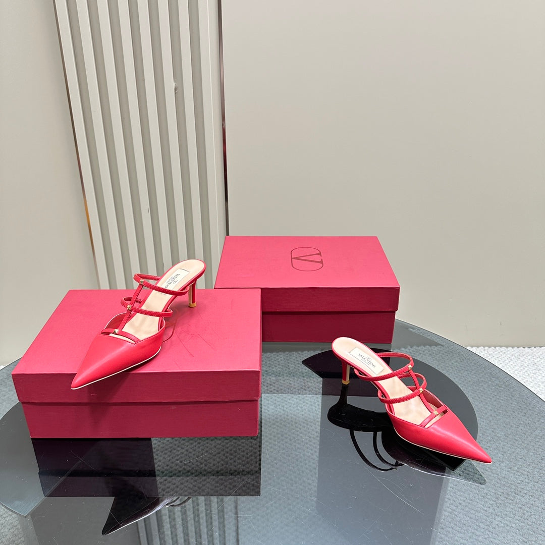 ROCKSTUD WISPY CHERRY RED CALFSKIN MULE 60MM
