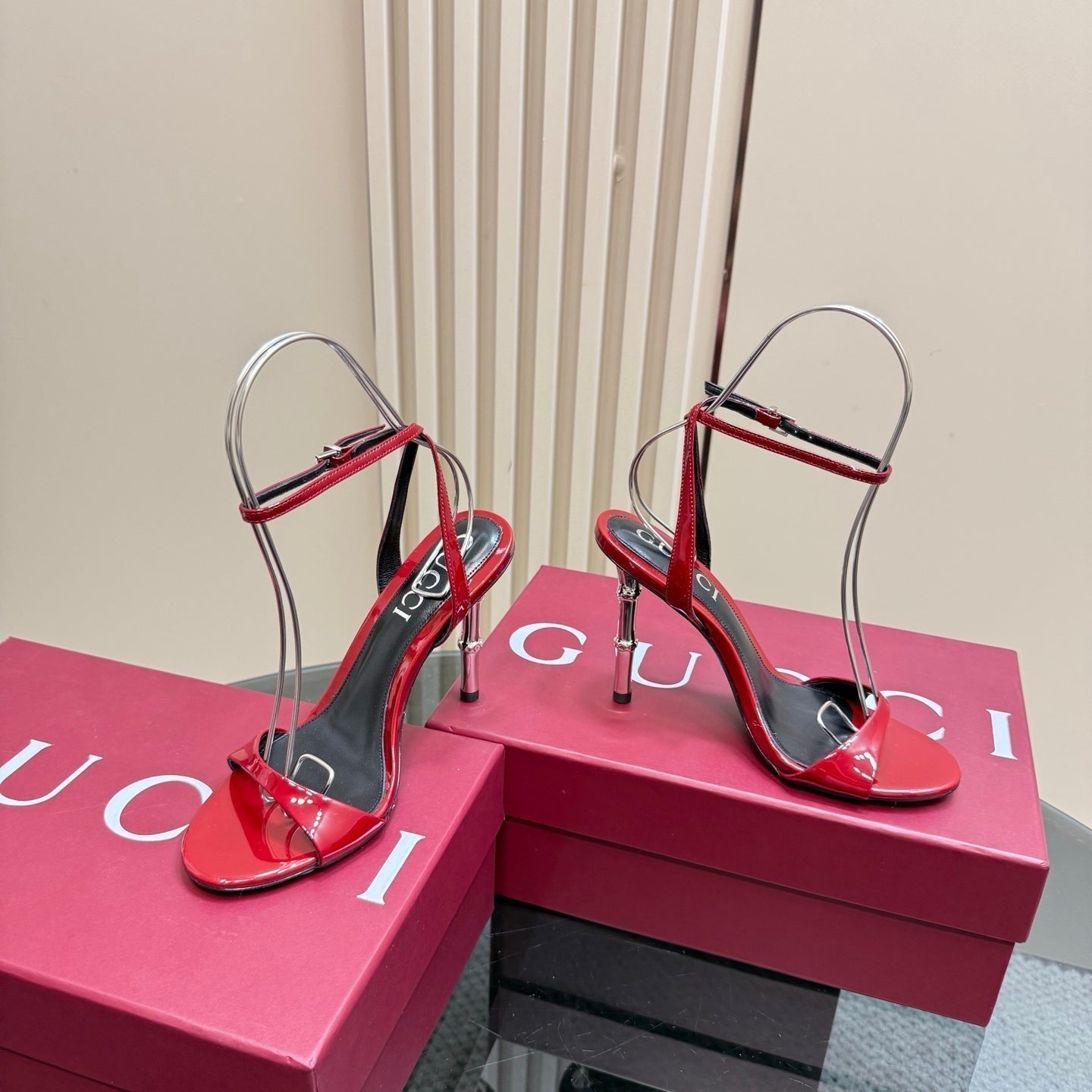 STRAP HIGH BAMBOO-EFFECT HEEL SANDAL IN RED PATENT CALFSKIN