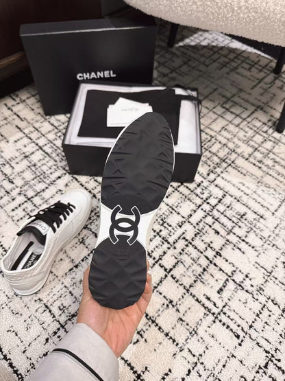 TRAINERS SNEAKER IN WHITE CALFSKIN AND SUEDE