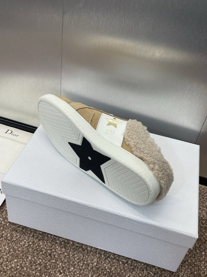 STAR SNEAKER IN CAMEL BEIGE SUEDE AND SHEARLING