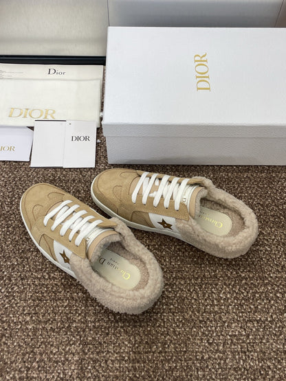 STAR SNEAKER IN CAMEL BEIGE SUEDE AND SHEARLING