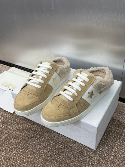 STAR SNEAKER IN CAMEL BEIGE SUEDE AND SHEARLING