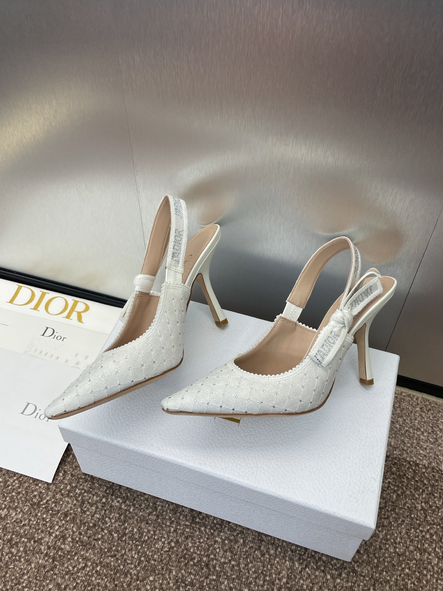 J'ADIOR SLINGBACK 25S PUMP 95MM IN WHITE FABRIC EMBOSSED CRYSTAL