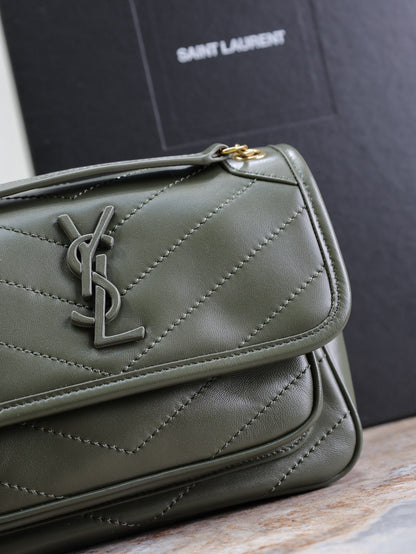 NIKI BABY 22 IN UNIFORM GREEN LAMBSKIN GOLD CHAIN
