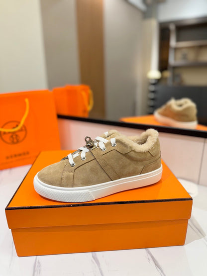 DAY SNEAKER IN TORTILLA BROWN SUEDE AND FLEECE LINING