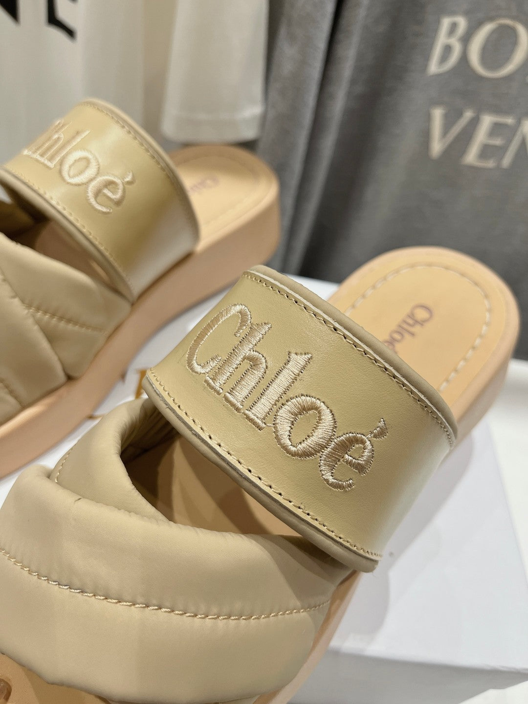 MILA PLATFORM 5 CM IN OYSTER GREY NYLON WITH EMBROIDERED LOGO