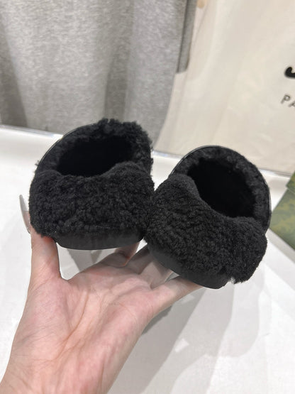 HORSEBIT MULE IN BLACK CALFSKIN AND FLEECE LINING