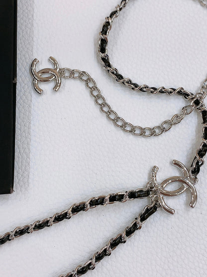 CHAIN BELT IN SILVER METAL INTERWOVEN WITH CALFSKIN STRAPS