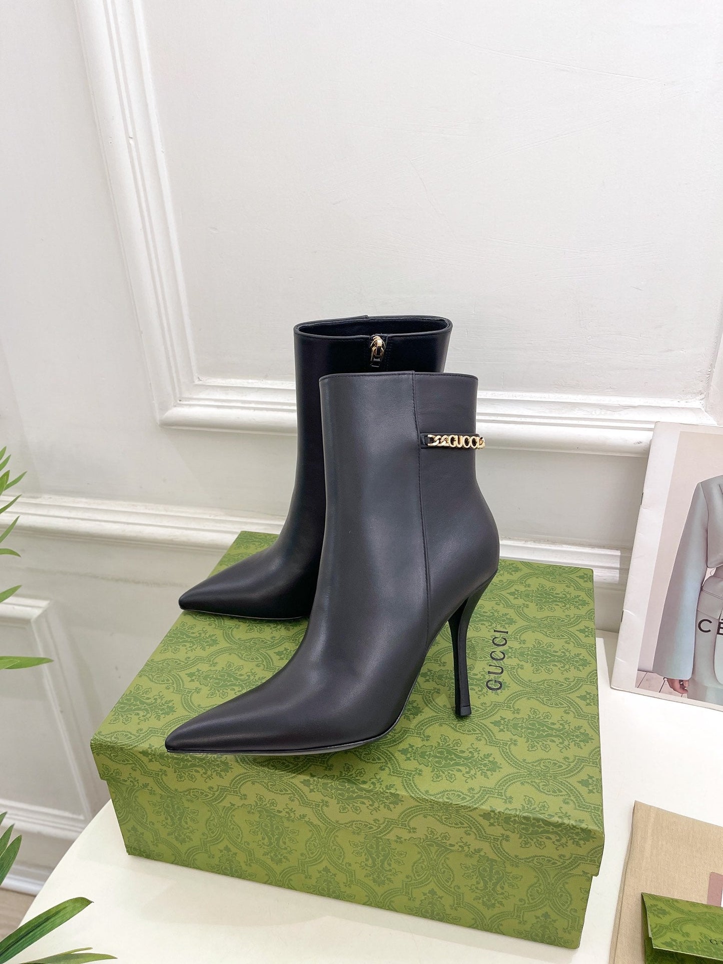 SIGNORIA SHORT BOOTS 10.5CM IN BLACK CALFSKIN
