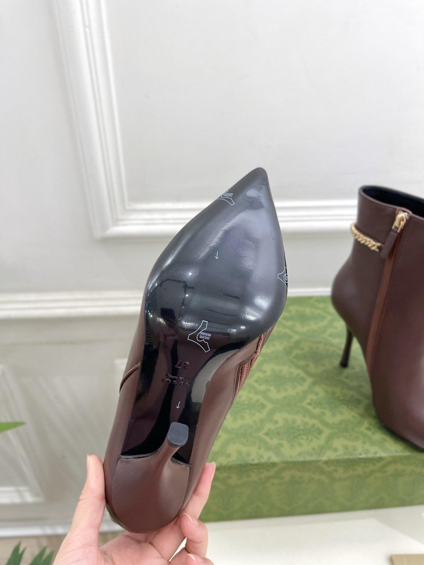 SIGNORIA SHORT BOOTS 10.5CM IN WALNUT BROWN CALFSKIN