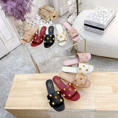 STUD FLAT SLIDE IN WHITE LAMBSKIN